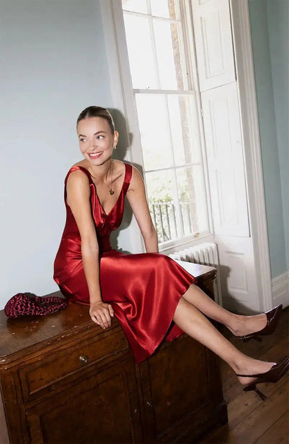 Amelia Midi Dress in Chilli Red