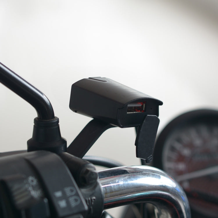 Motorcycle Waterproof DC 8-32V 5V / 1.2A Rearview Mirror USB Phone Charger Adapter, with Indicator Light