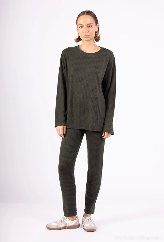 Arrow pattern pants