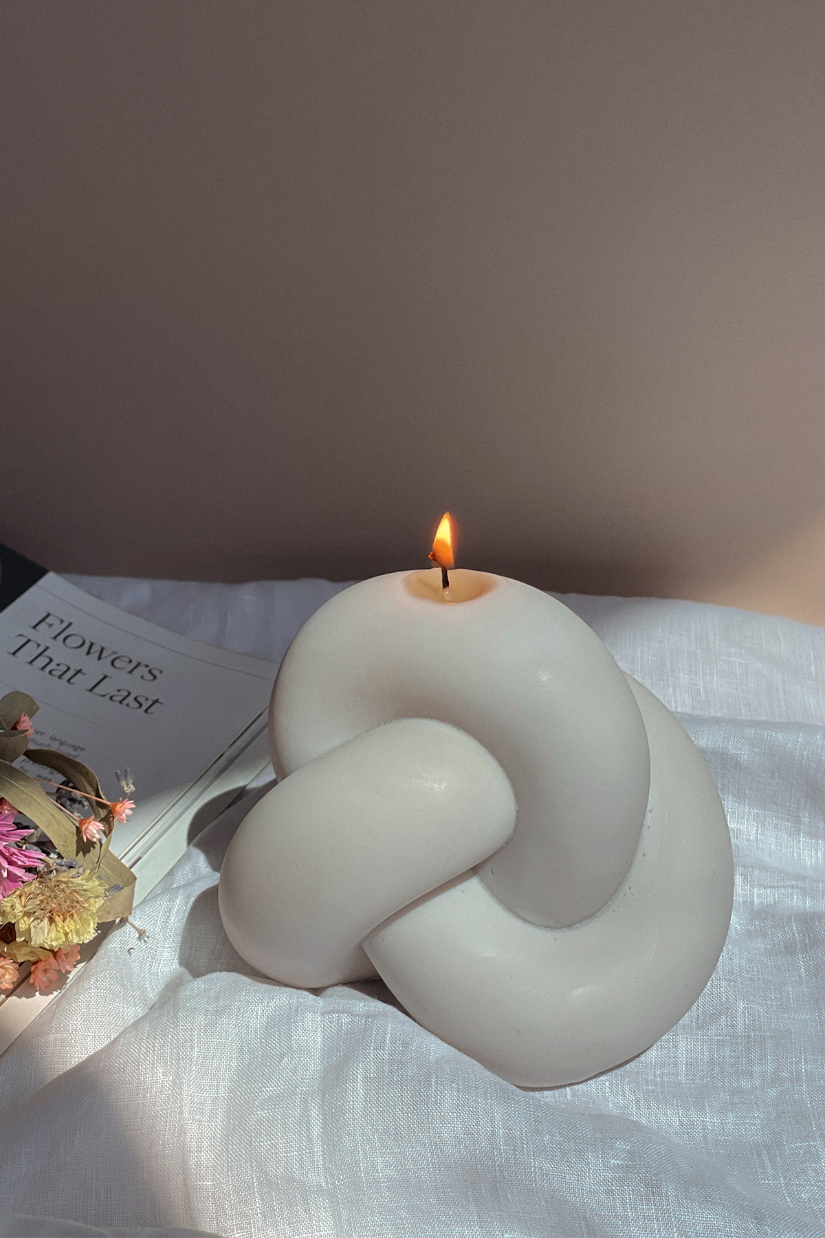 Decorative Knot Candle