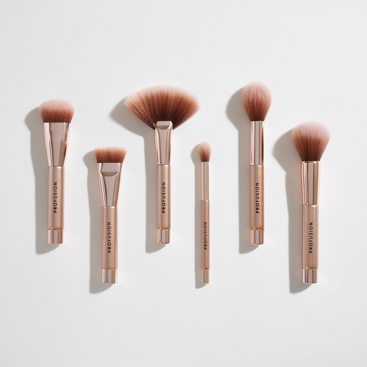 MAGNETIX | EYESHADOW BLENDER BRUSH  | makeup blender brush