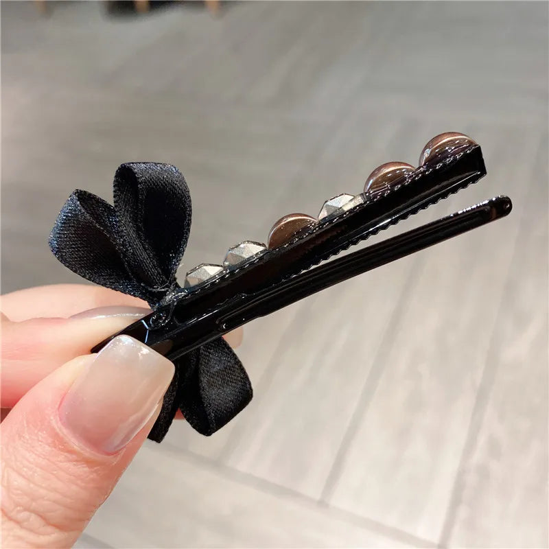 Elegant Pearl Fabric Hair Clip With Water Diamond Butterfly Knot Side Duckbill Hair Clip For Bangs Women's Chic Hair Accessories
